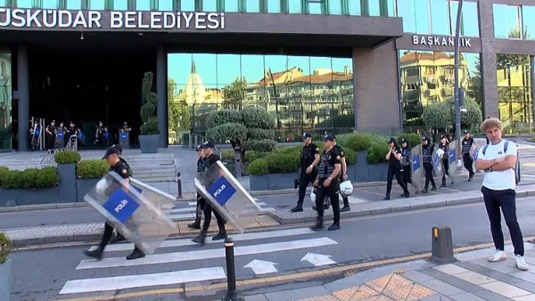 Üsküdar'da Ekosistem Benzeri Kirli Yapı! Dedetaş İmamoğlu Döneminde Parlatıldı